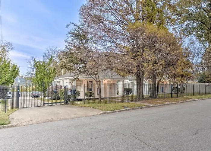 Walking Distance To The Best Of Midtown