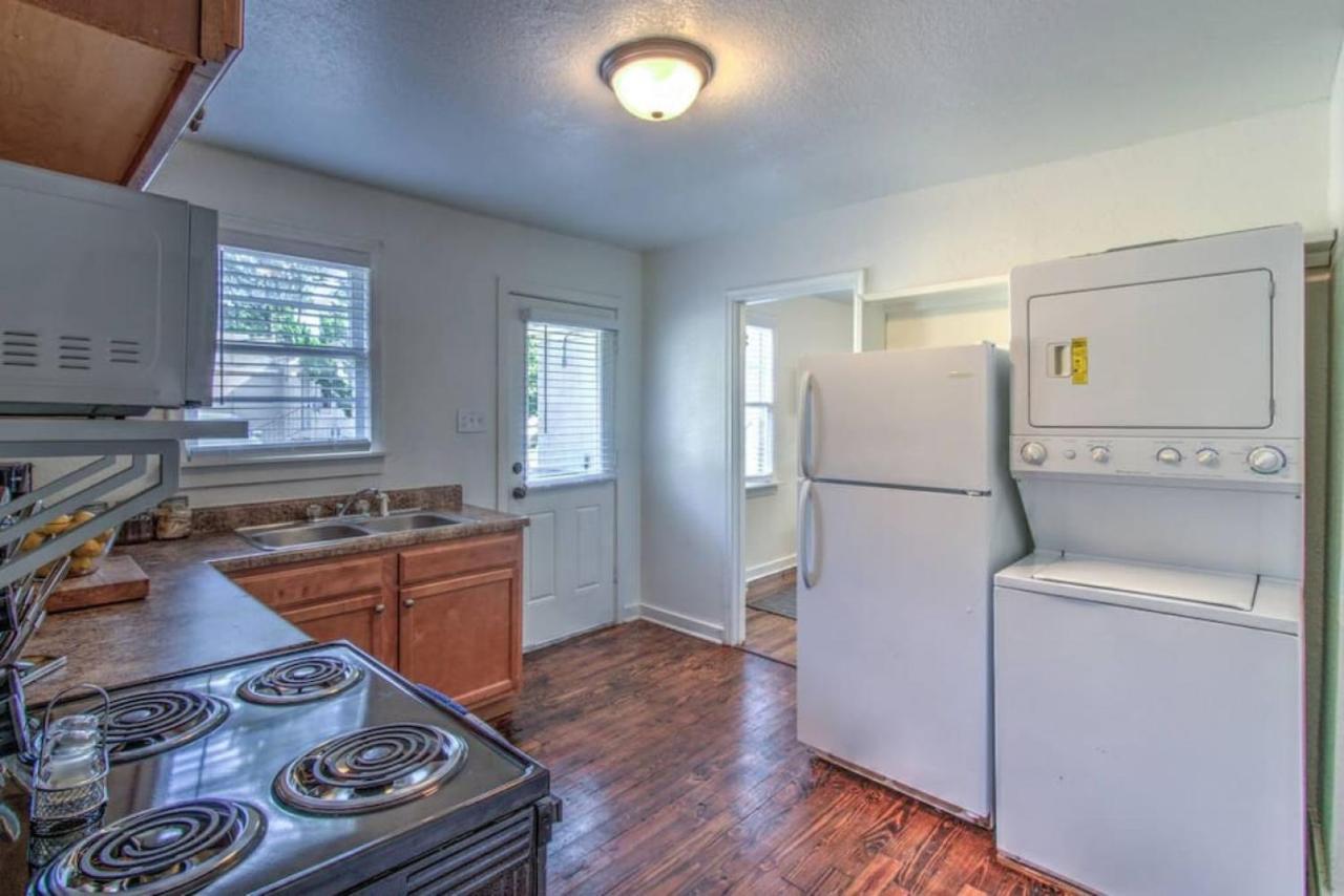 Walking Distance To The Of Midtown * Memphis
